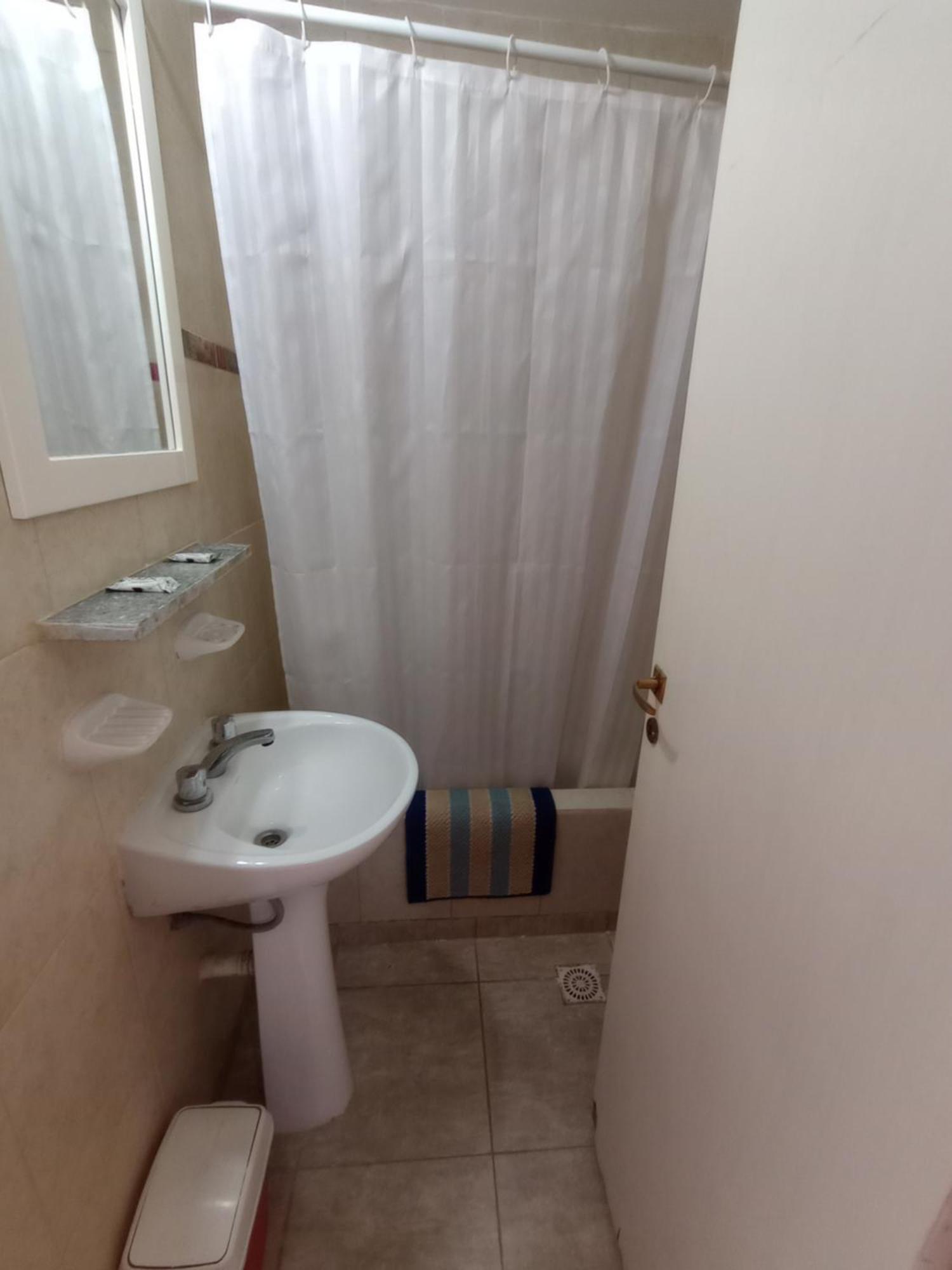 Homestay Trujui Host Termas - Cerca Del Centro *